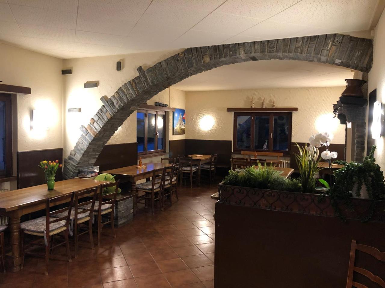לינה וארוחת בוקר Gambarogno Al Grottino מראה חיצוני תמונה